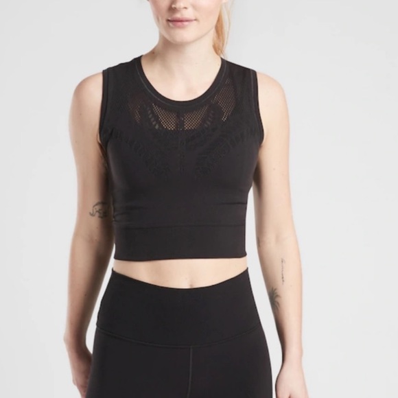 🖤Ujjayi crop tank 🖤 - Picture 2 of 8